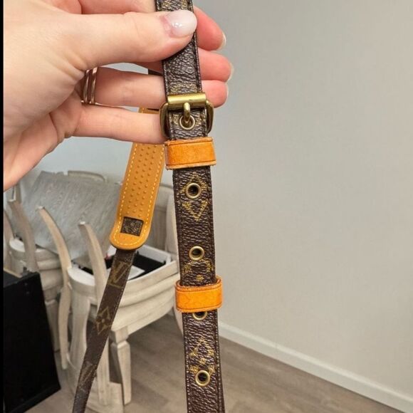 ✅AUTHENTIC✅LOUIS VUITTON DANUBE CROSSBODY BAG - Picture 13 of 16